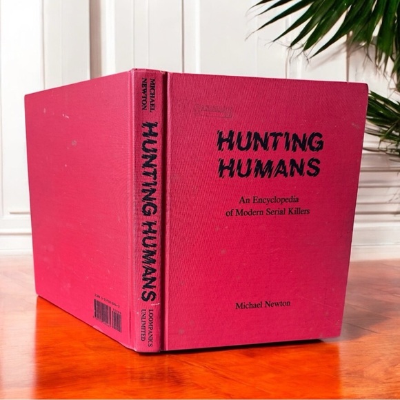 Hunting Humans: An Encyclopedia of Modern Serial Killers - 1990 Hardcover - Picture 3 of 11